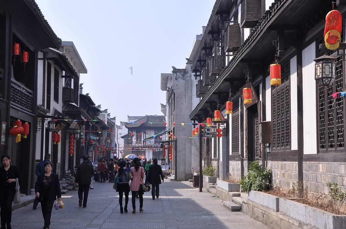 探索长辈说了不吉利的话晚辈可以批评吗?,获取一站式知识分享平台